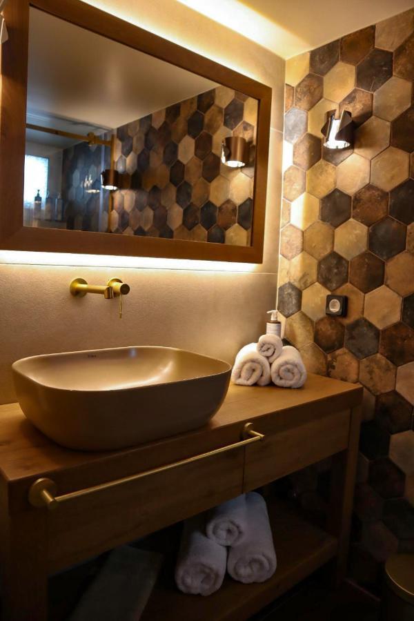 Thiseas Luxury Apartment Atenas Exterior foto